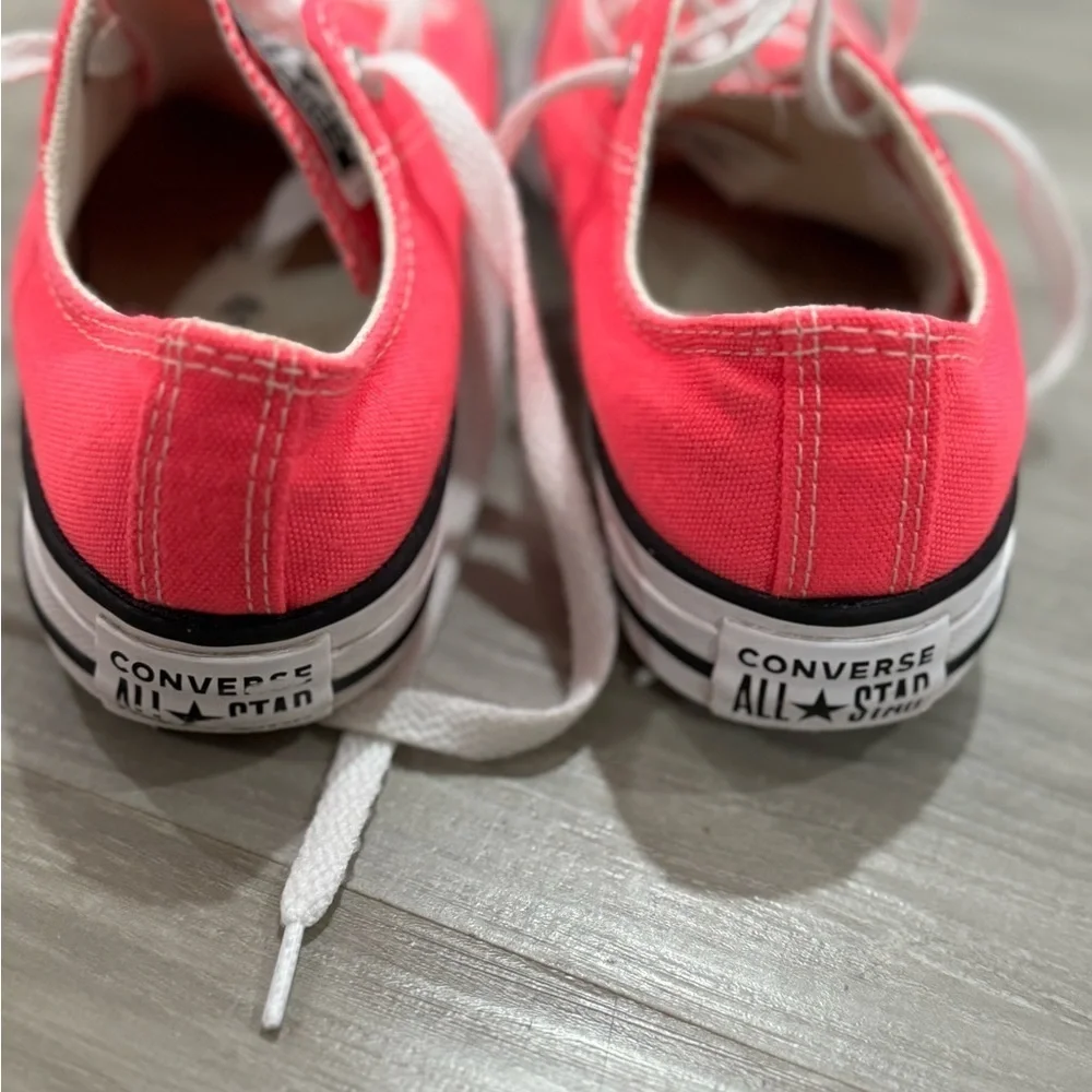 Converse Chuck Taylor All Star Lo Sneaker - Hyper Pink​​​